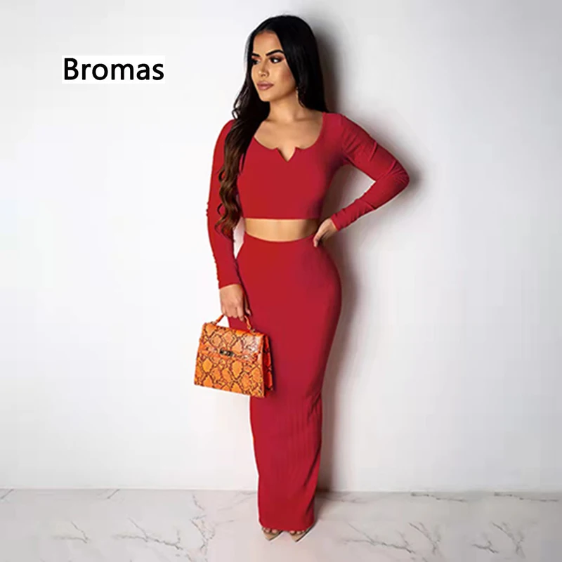 

Женский трикотажный костюм, однотонный облегающий топ с V-образным вырезом и юбка с разрезом, лето 2022