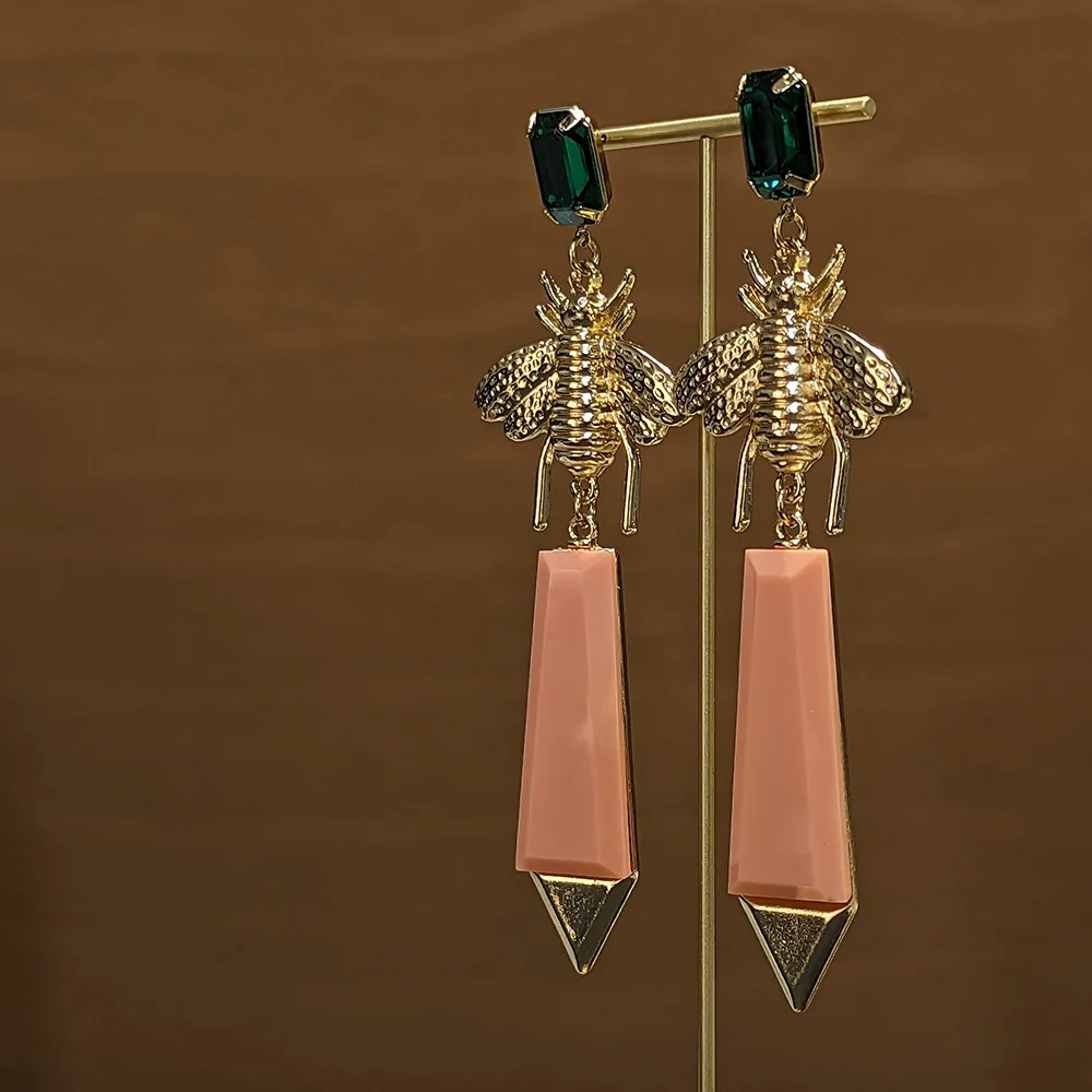 

Insects Design Vintage Earrings For Women Piercing Aretes De Mujer Pendientes Earring Brincos Hombre Boucles D’Oreille Femmes