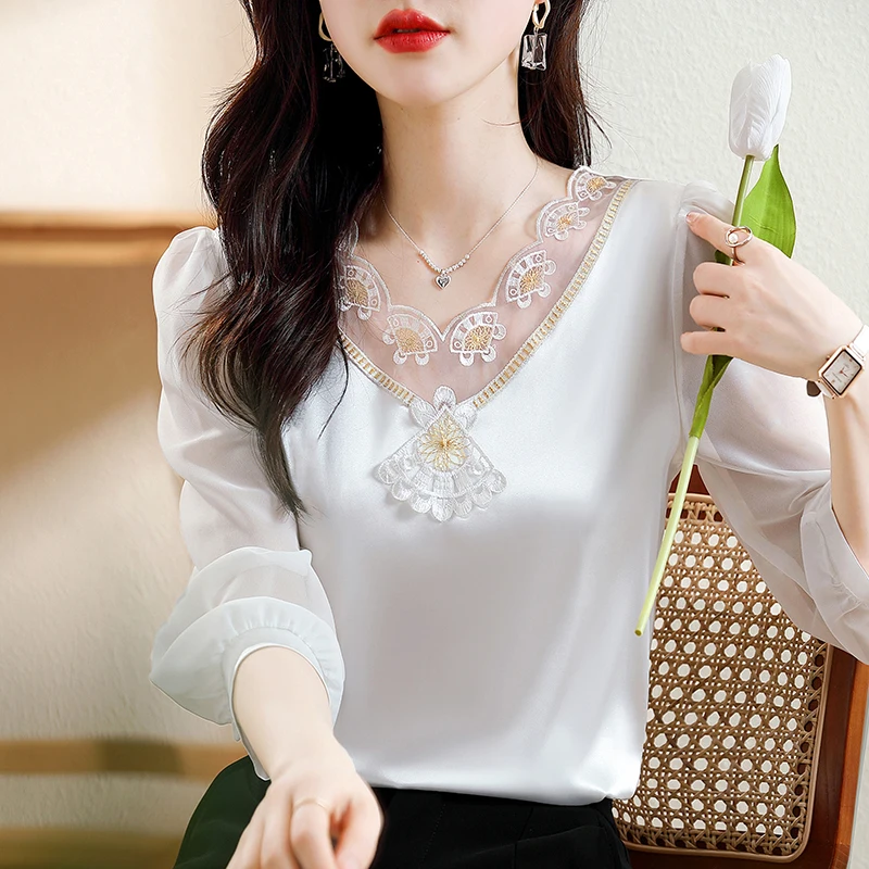 

Spring new elastic satin two-color lace stitching top middle sleeve sleeve blouse women shirt white tops