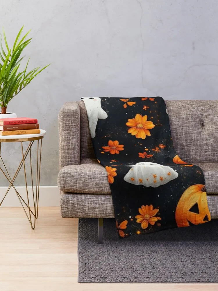 Декоративная подушка Ghostly Florals от NoarusRainbowLand — уютное и жуткое одеяло 2024 пледы для