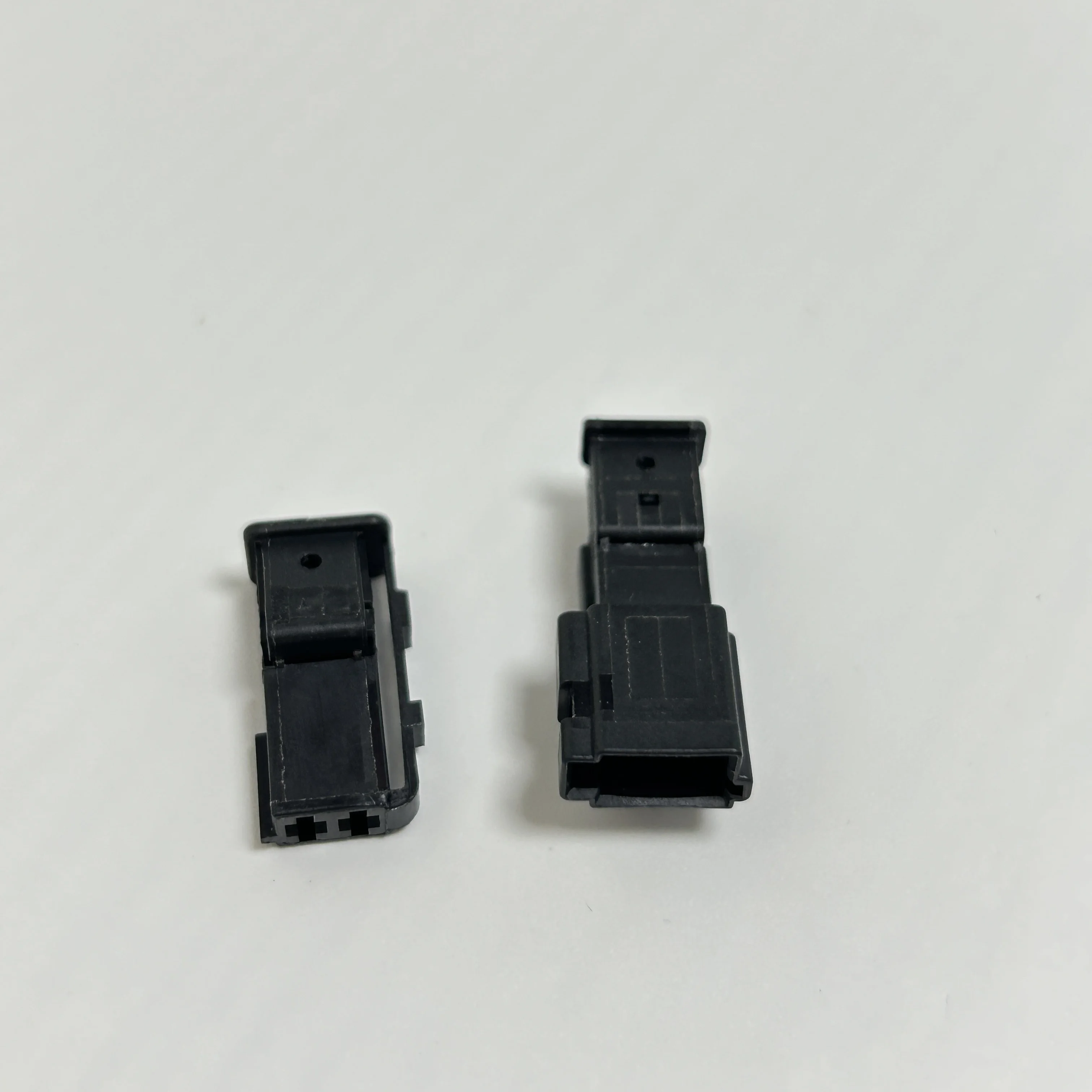 DJ7021S-1.5-11/21 2p Штекерный разъем 1563190-1/1563189-1