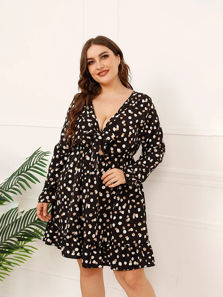 Рисунок 3 - Женское вечернее платье в горошек