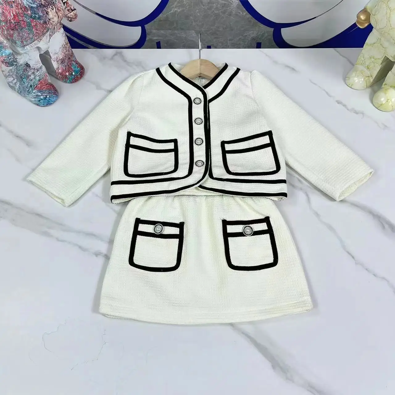 

Light luxury children's clothing 2022 new girl's Korean version of the simple and sweet princess suit skirt, fashionable and ver