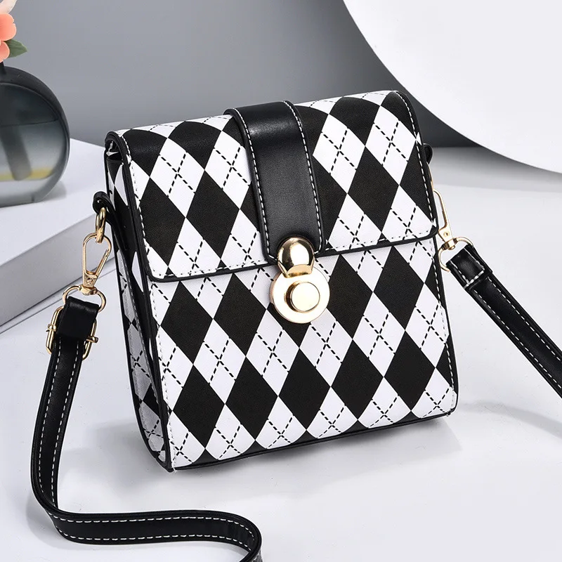 

Summer 2022 New Small Bag Diamond Bag Simple And Versatile Fashionable Women's Handbag Messenger Bag