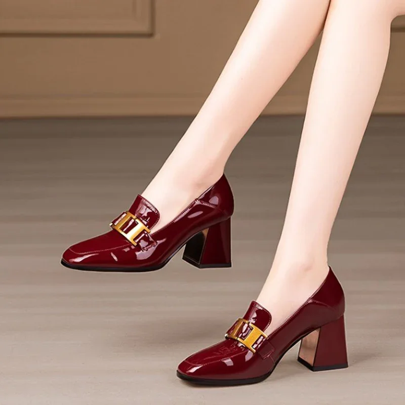 Туфли женские на высоком квадратном каблуке роскошные классические