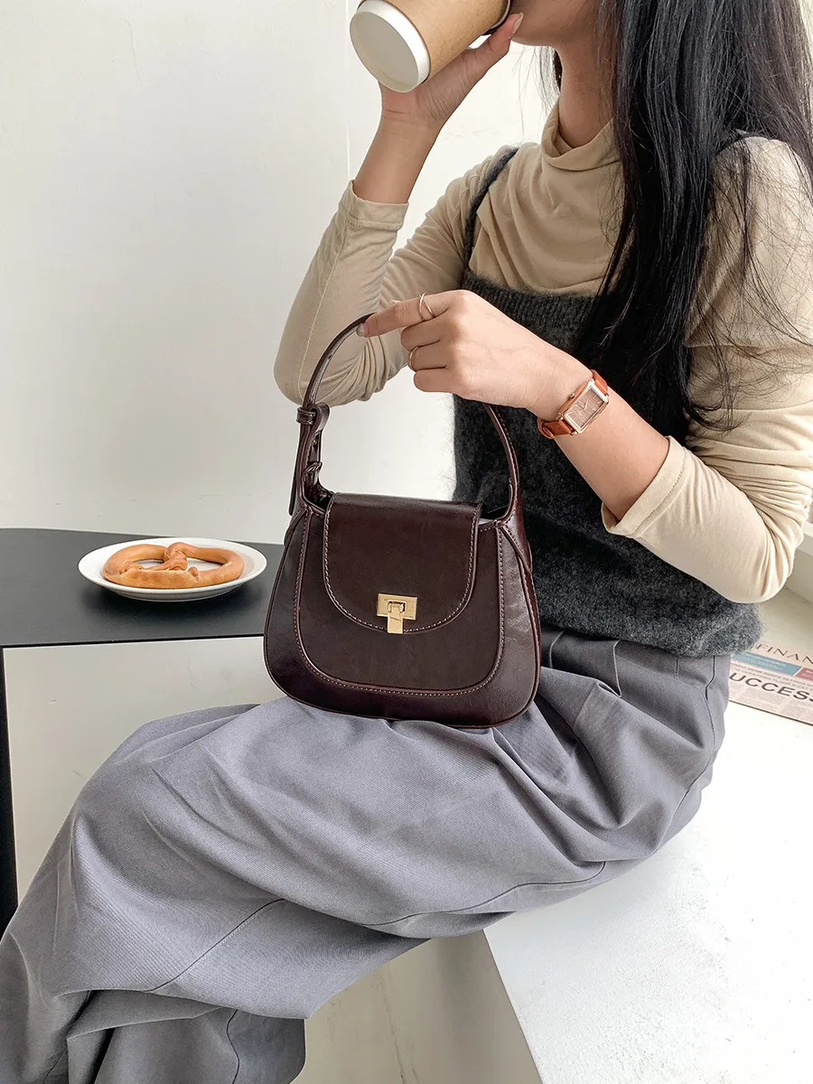 Винтажные модные сумки через плечо с клапаном для женщин маленькая сумка на