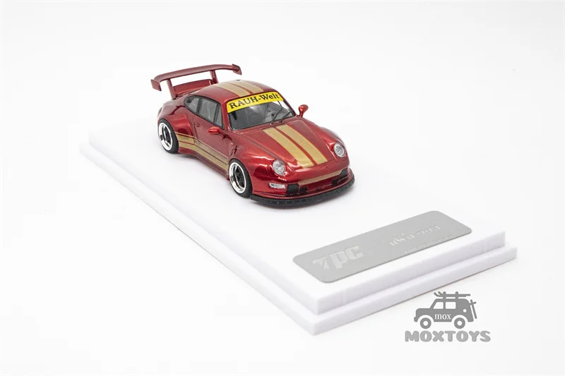 Литая под давлением модель автомобиля TPC 1:64 RWB964/RWB993 Metallic Red Limited500