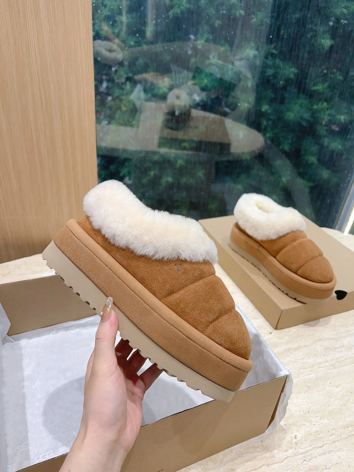 

Whole wool thick-soled Snow boots New australia designer boots classic caterpillar Bread boots Warm winter shoes