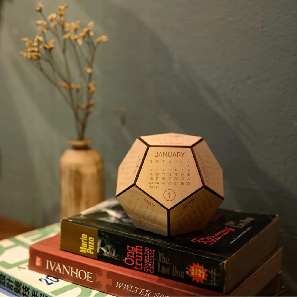 Деревянная необычная детская игрушка для футбола с календарем |