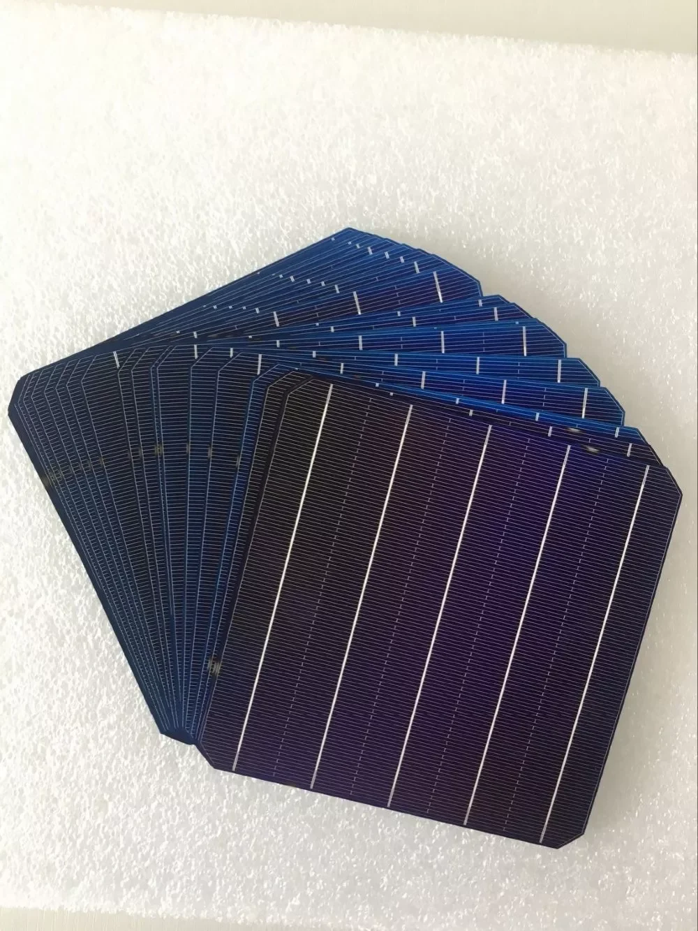

NEW2023 10Pcs 5W 156.75 * 156.75MM Photovoltaic Mono Solar Panel Cell 6x6 Grade A High Efficiency For DIY Monocrystalline Silico