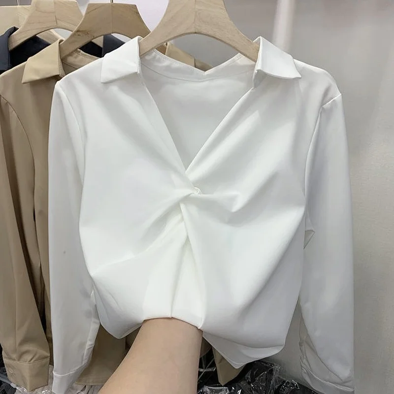 Блузка Женская атласная с длинным рукавом и V-образным вырезом батальных