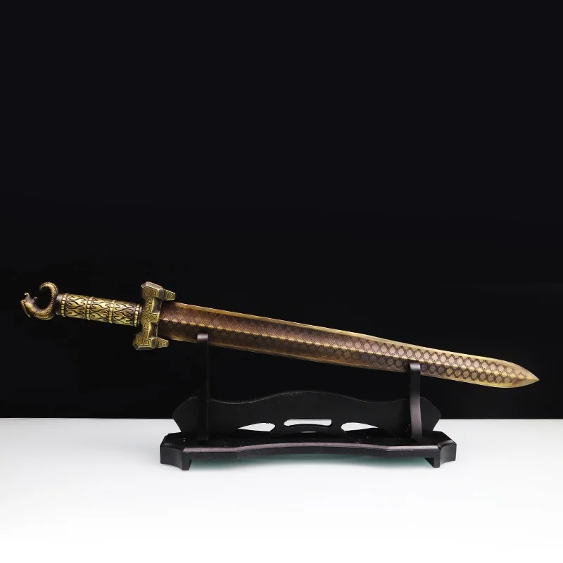 

Бронзовый меч для украшения гостиной