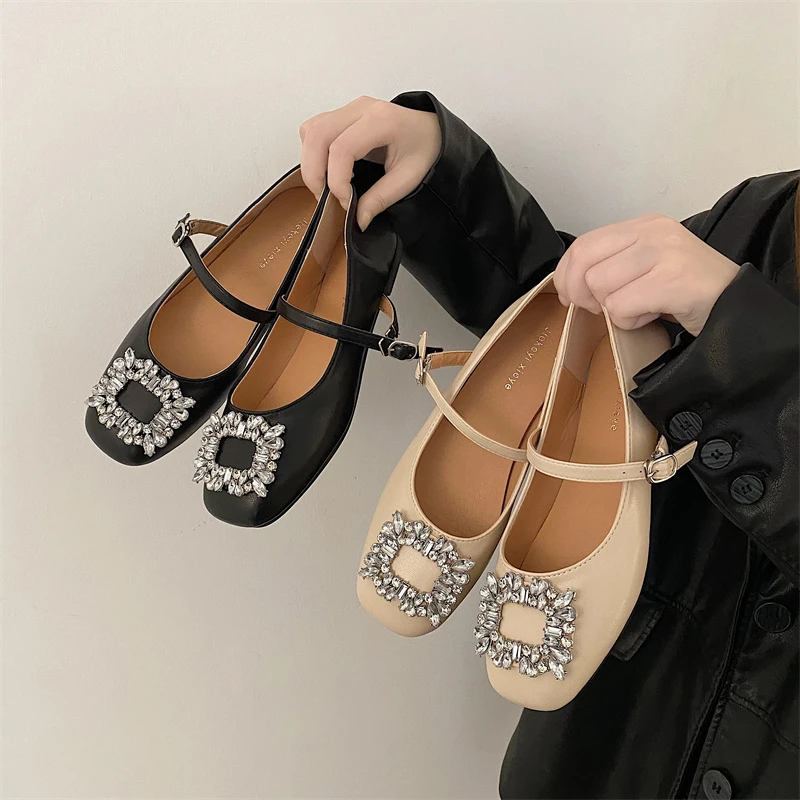 

Женские удобные и элегантные туфли, повседневные женские кроссовки с круглым носком, модные туфли на плоской подошве с кристаллами, Новинка лета 2023, искусственное платье в стиле ретро