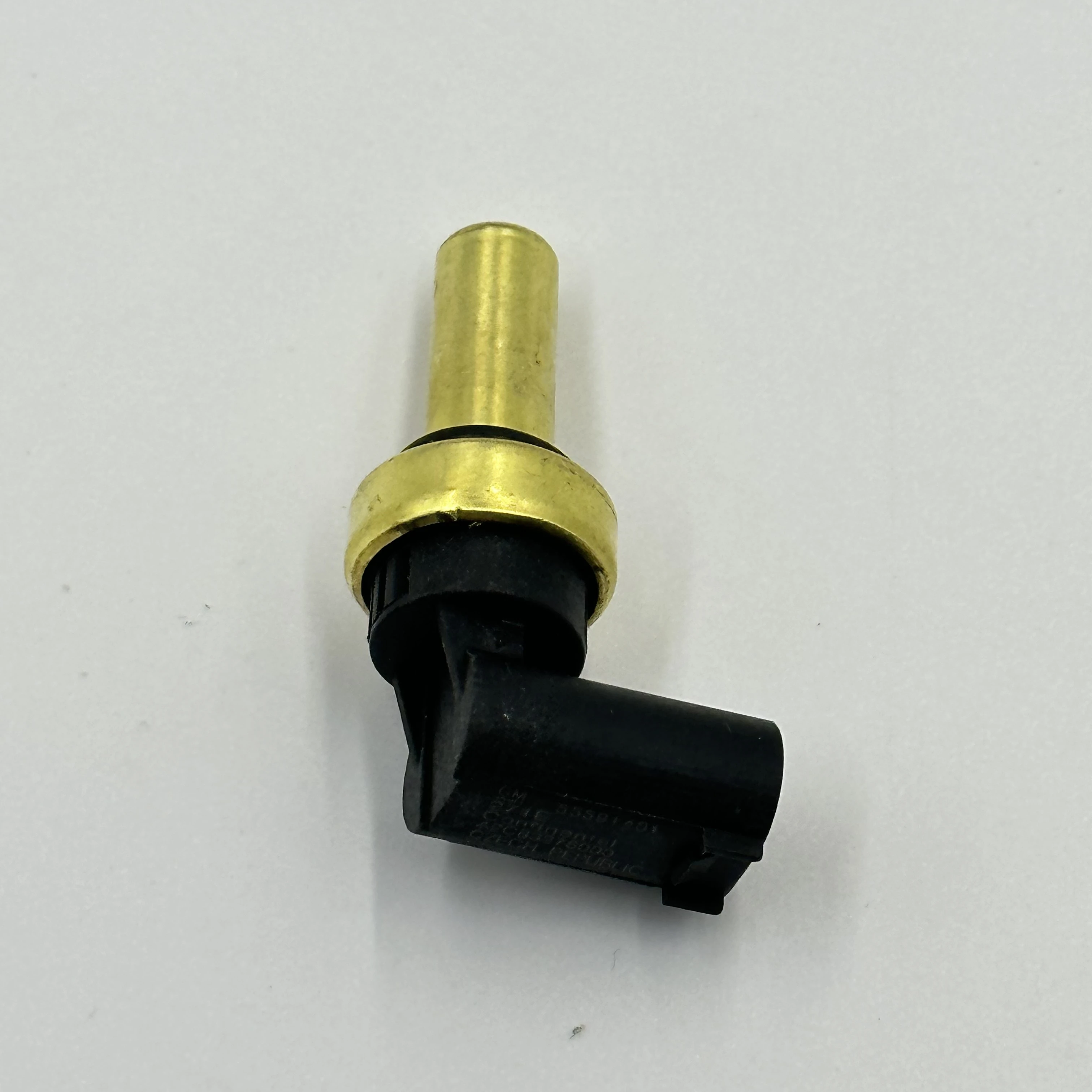 Новый датчик температуры охлаждающей жидкости для Chevrolet Cruze Sonic Astra 55563530 55353807 55591401