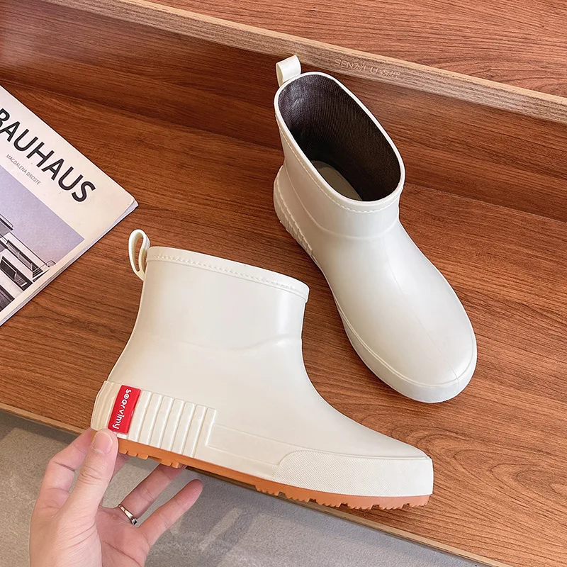 Spring And Summer Fashion Rain Boots Women's Boots PVC Outdoor Waterproof Women's Ankle Rain Boots Waterproof Optional Cotton