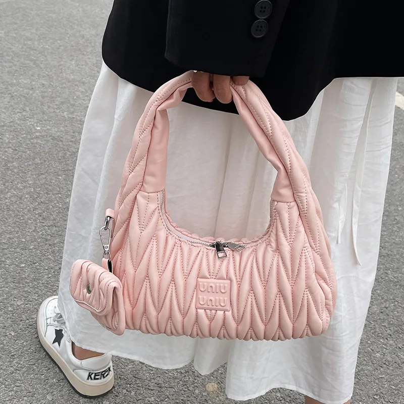 

Luxury Bag Women's 2023 New Bag M Home Portable Underarm Bag Folded Cloud Bag Korean Fashion Dumplings Bag Moon Teeth Bag