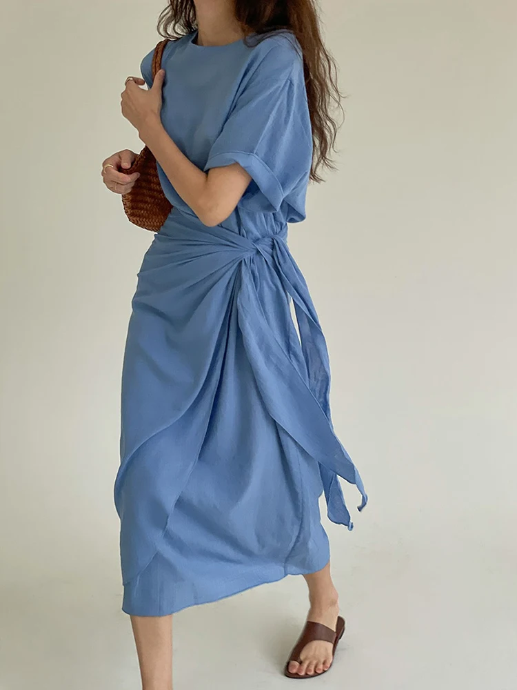 Женское платье-миди с круглым вырезом коротким рукавом и шнуровкой