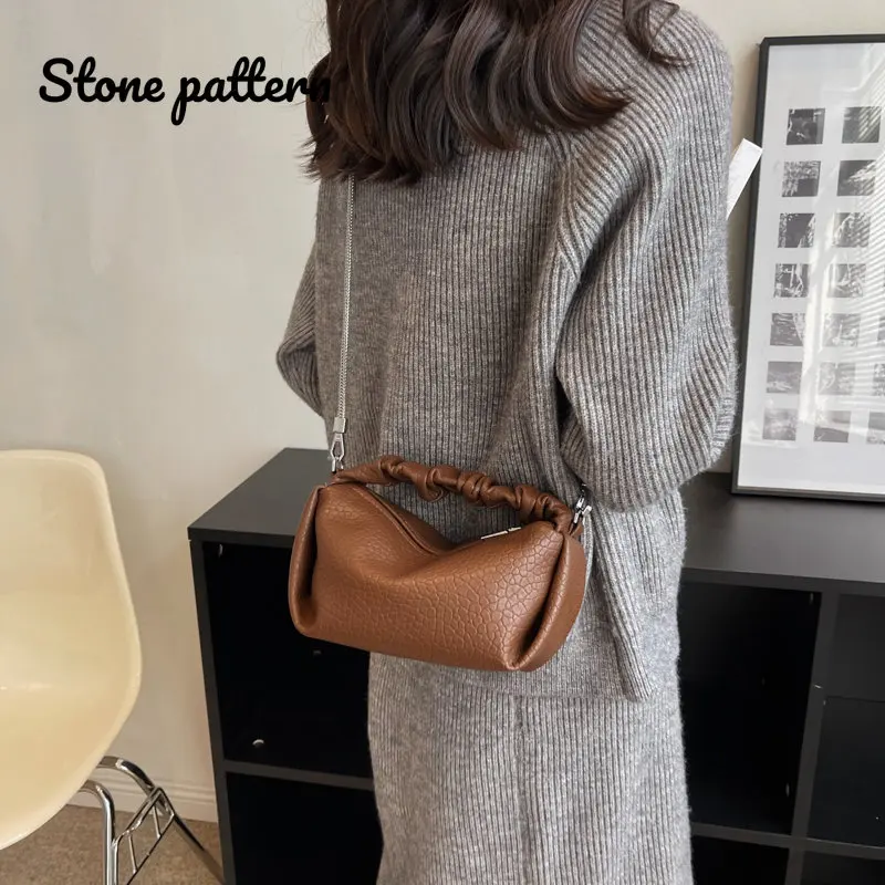 2022 Autumn and Winter New Style Ladies Messenger Bag Fashion Solid Color Retro Chain Bag Texture Shoulder Bag Mobile Phone Bag