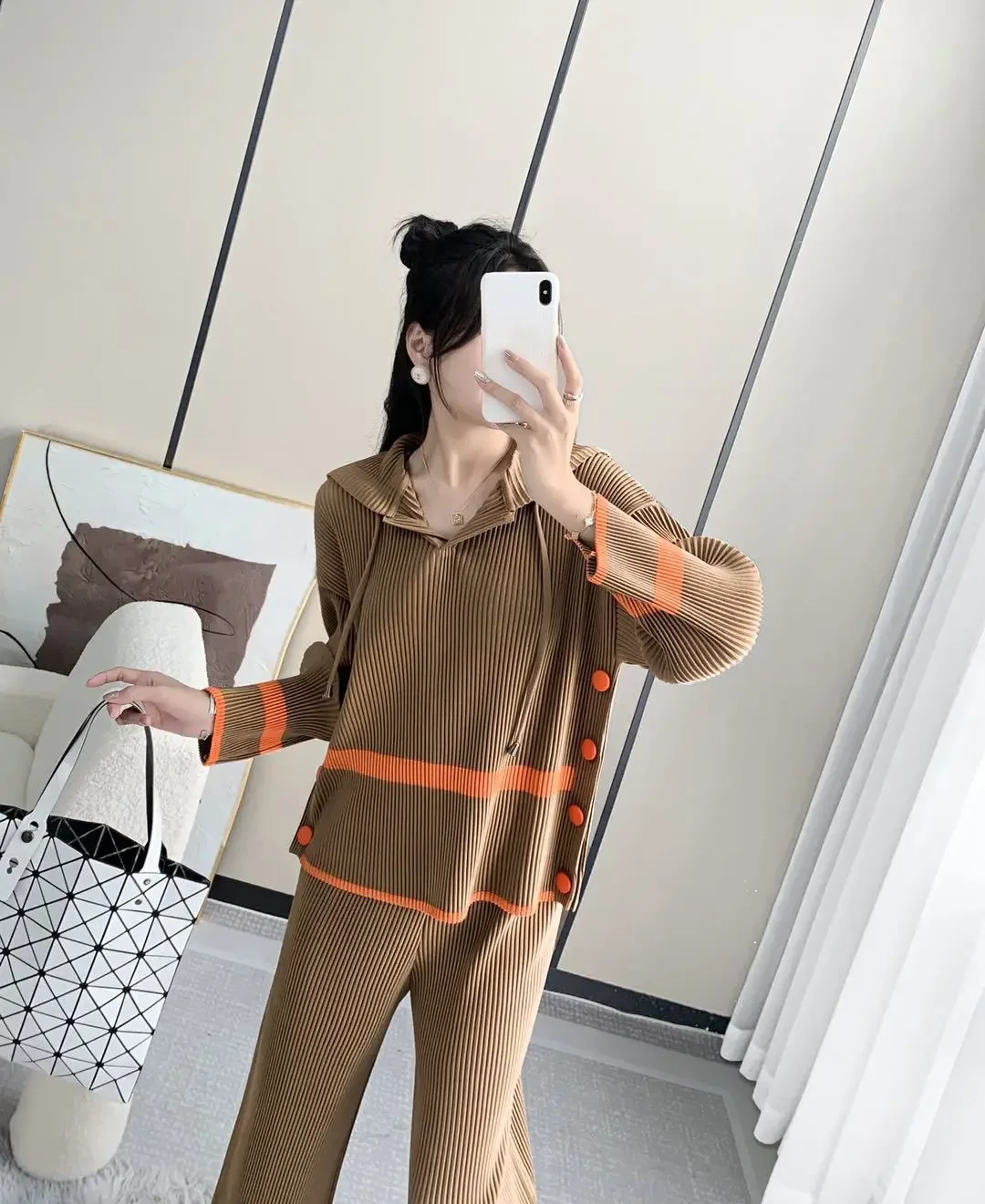 Плиссированный свитер со складками толстовка повседневный Цветной полосатый с