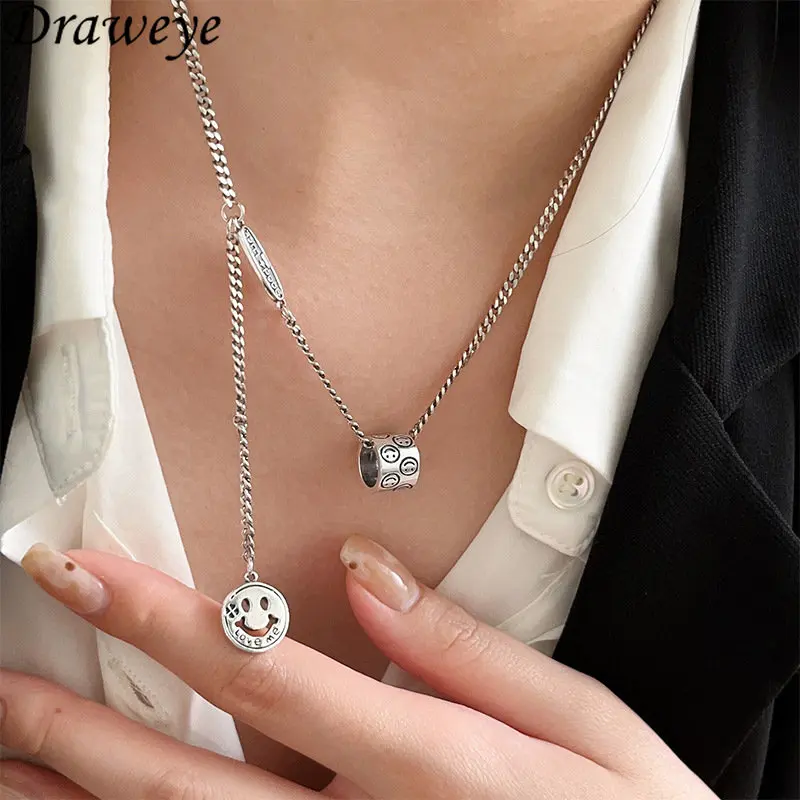 

Draweye Smile Y2k Fashion Necklaces for Women Metal Sweater Chains Vintage Chokers Jewelry Tassels Pendant Necklace Hiphop