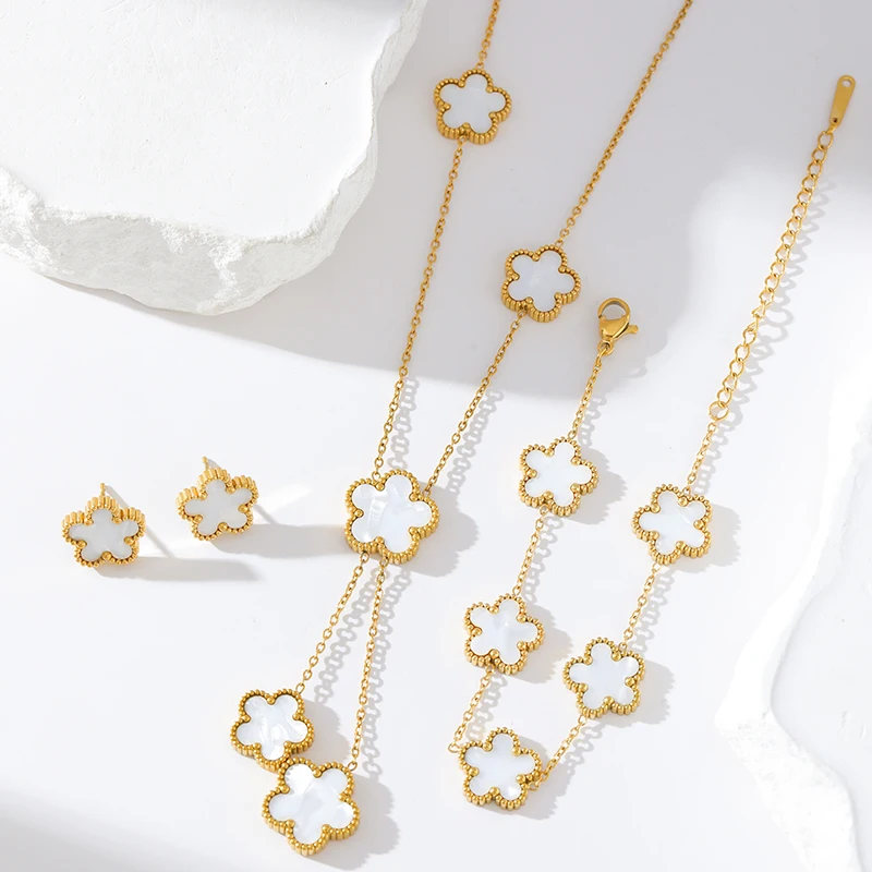 Набор женских ювелирных изделий GANEMLY