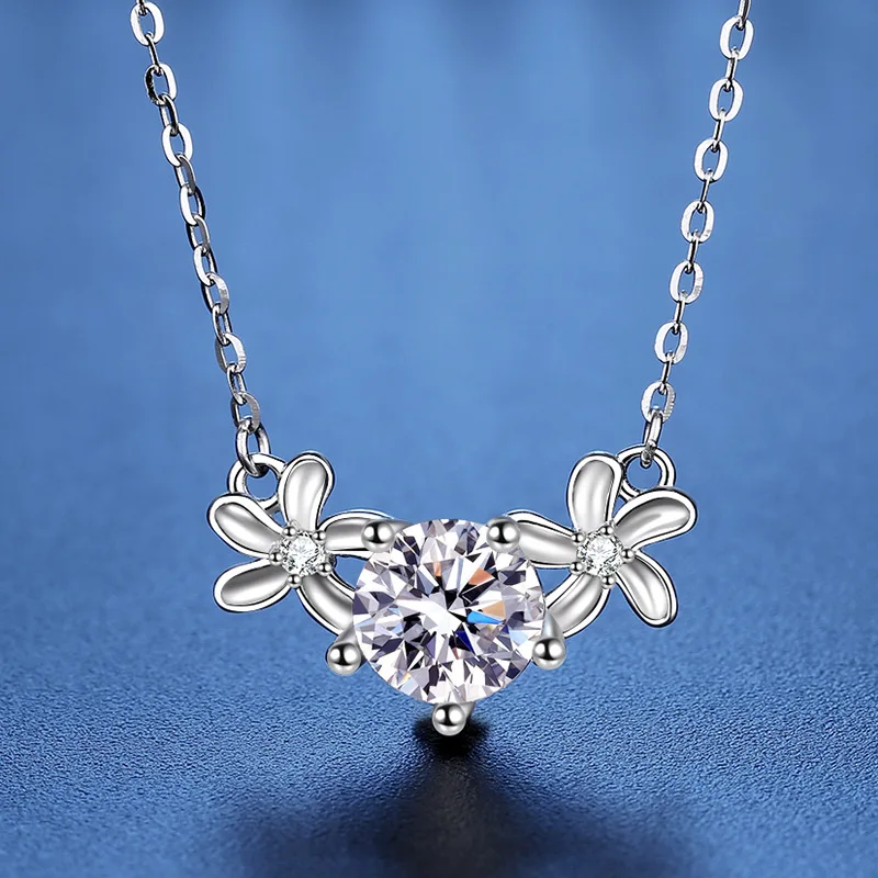 

Ожерелье из серебра 100% пробы с муассанитом диаметром 1 карат