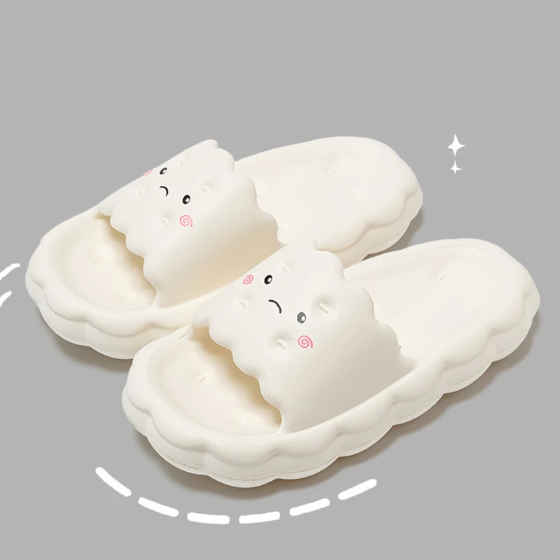 Cute Cloud Design Women Slippers Summer Cartoon Shape Women Slides Outdoor Soft Non Slip Bathroom Slippers Men Platform Shoes