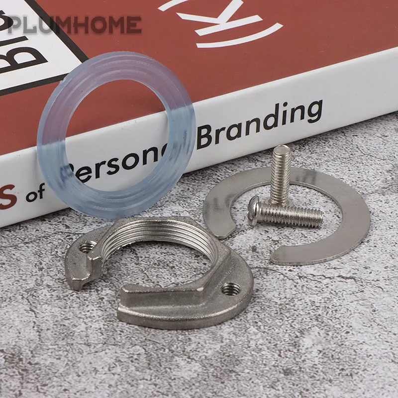 

Набор инструментов для крепления смесителя на раковину