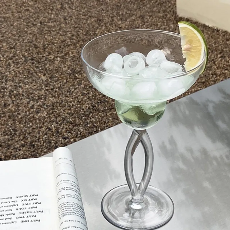 

Medieval Glass Cup Vintage Wine Champagne Cocktail Glass Creative High Wine Glasses Restores Ancient Ways