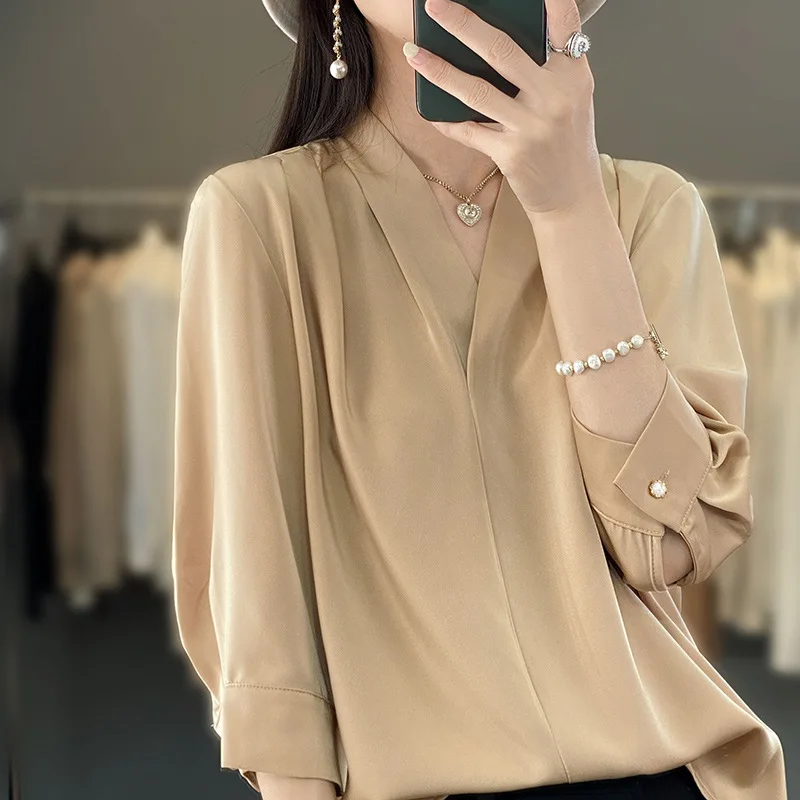 

French V-neck Acetic Acid Satin Shirt Women's High Grade Silk White Shirt Wrinkle Resistant Fashion Mid Sleeve Popular