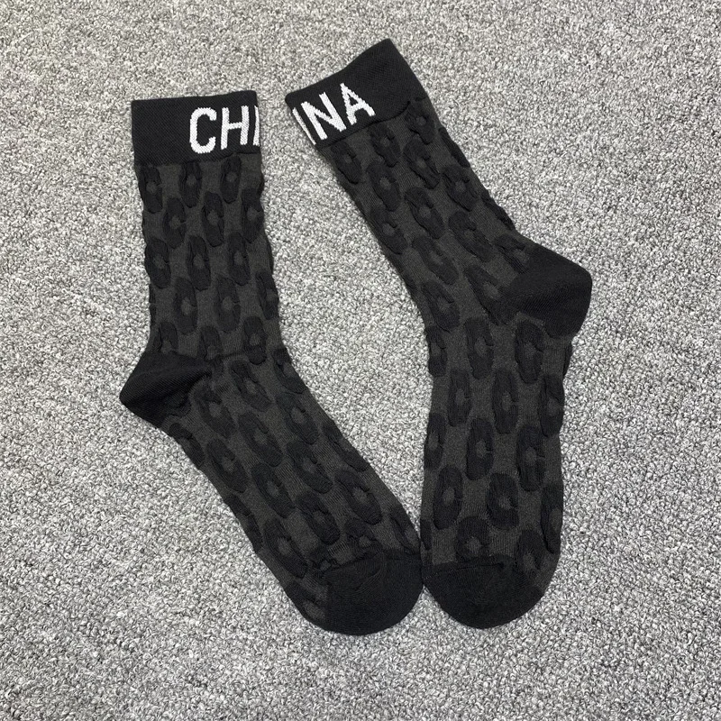 Mid tube men's and women's socks autumn cotton fashion letter printing women's socks