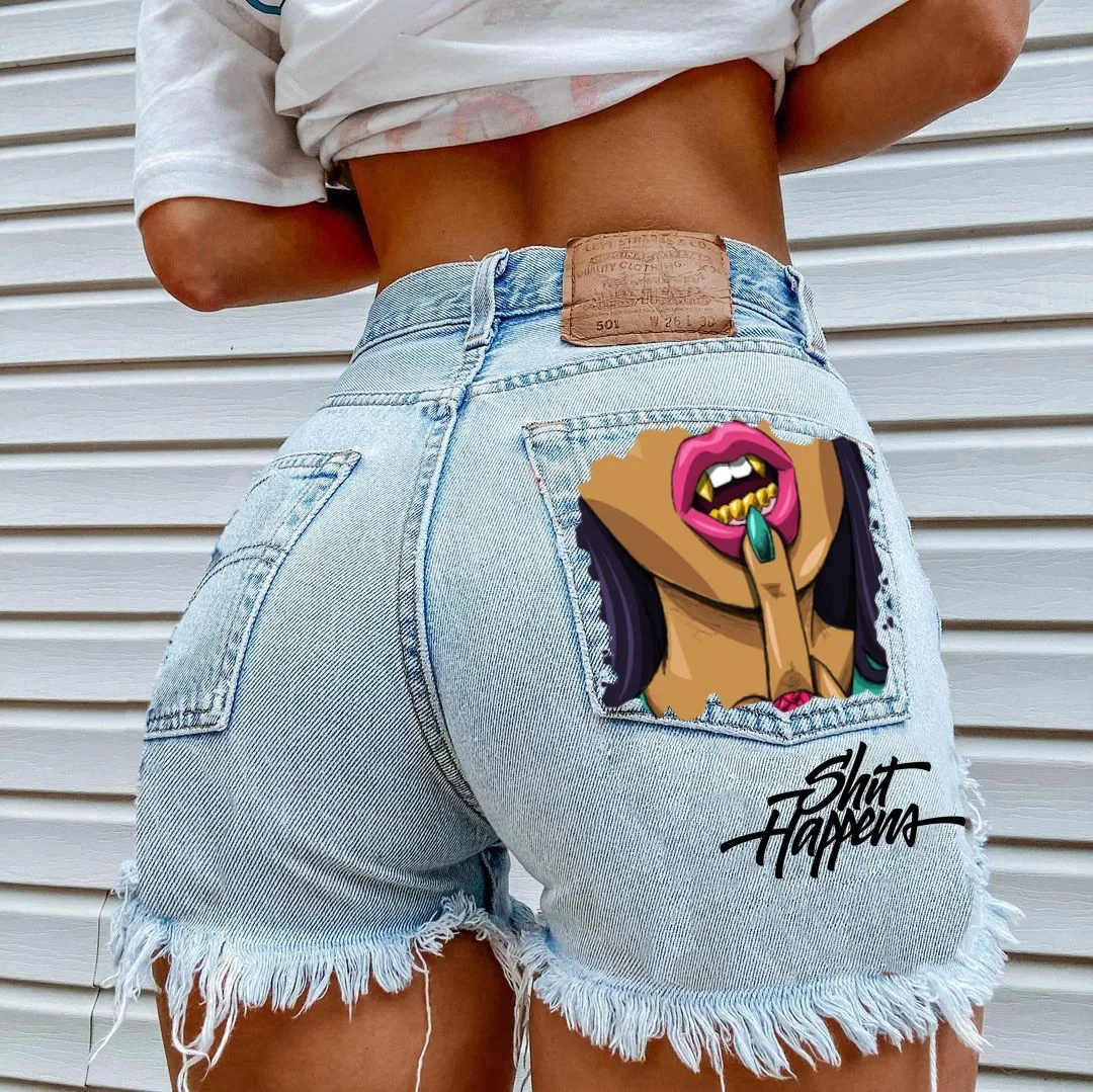 

INS Street Personality Golden Tooth Girl Biting Fingers, European and America, Casual Hole Denim Shorts, Hot Pants