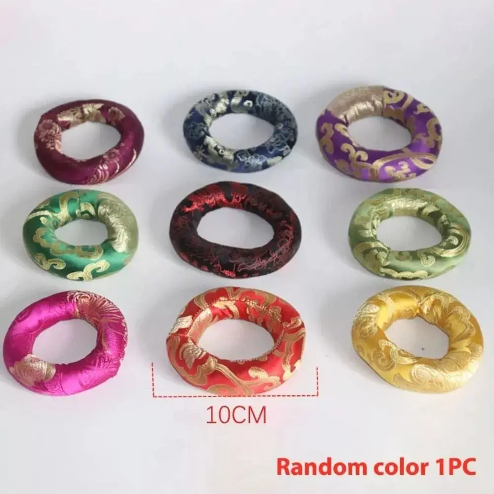 

Тибетская чаша-подушка случайного цвета