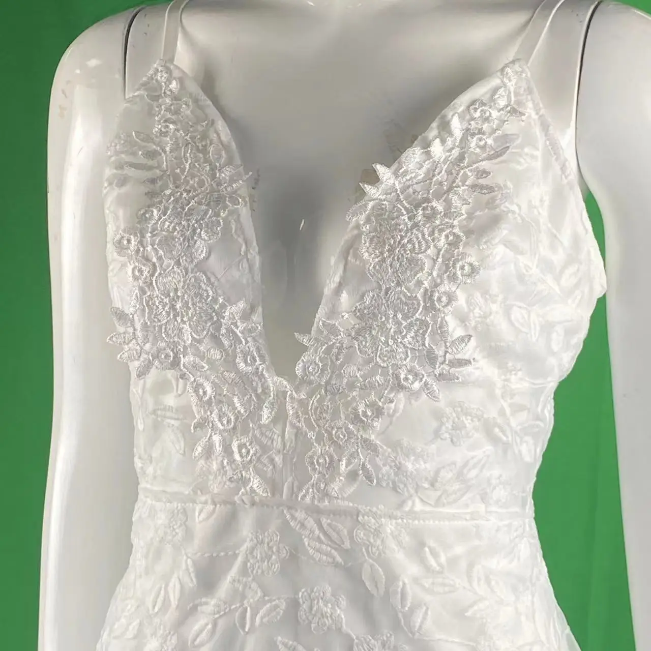 Элегантное коктейльное платье белые бретельки тюлевые платья для выпускного