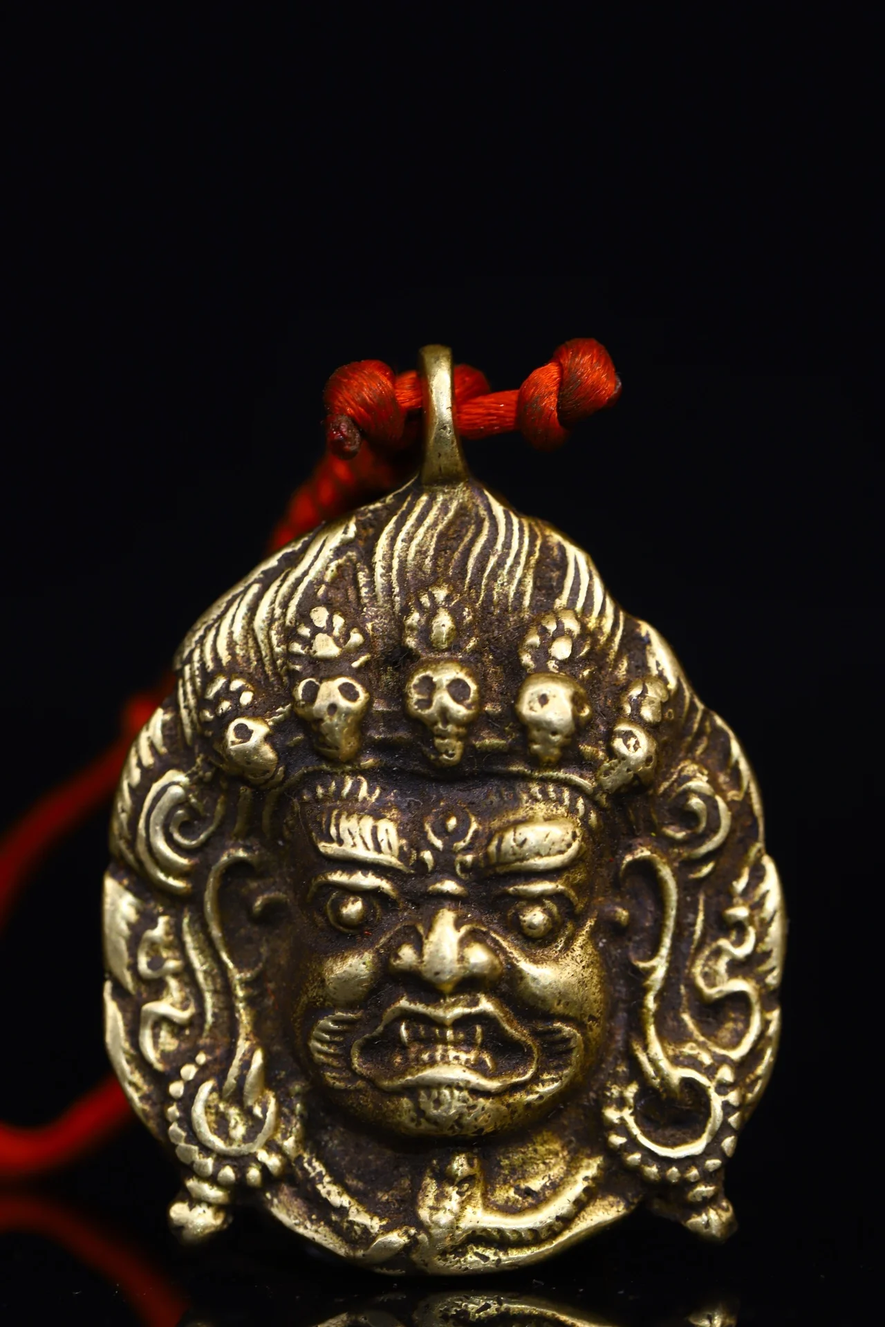 

2"Tibetan Temple Collection Old Bronze Skull head Mahakala Buddha head Mask Pendant Amulet Dharma Town house Exorcism