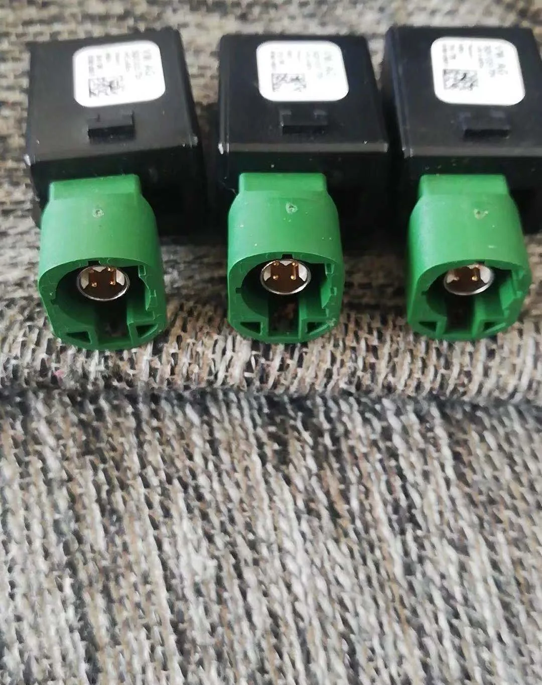 

1pcs For VW Golf MK7 Tiguan USB AUX AMI CarPlay MDI Install Plug Socket Interface Adapter 5Q0035726