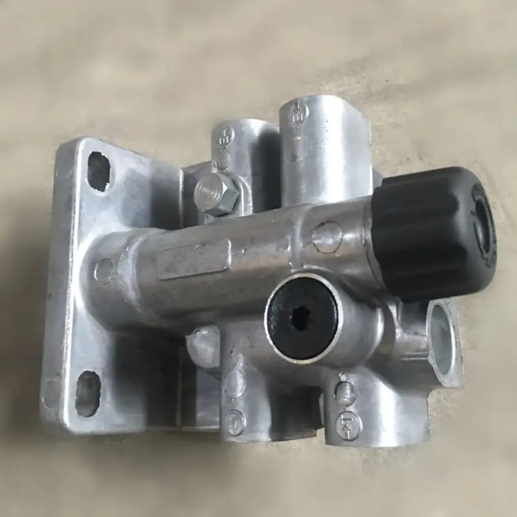 Корпус топливного фильтра для Volvo EC210B EC240B EC290C ECR235C EC290B EW140C EW160D EW210D EW230C FC2121C, 11110702 (art.: 3920da51de1ea) - 3920da51de1ea