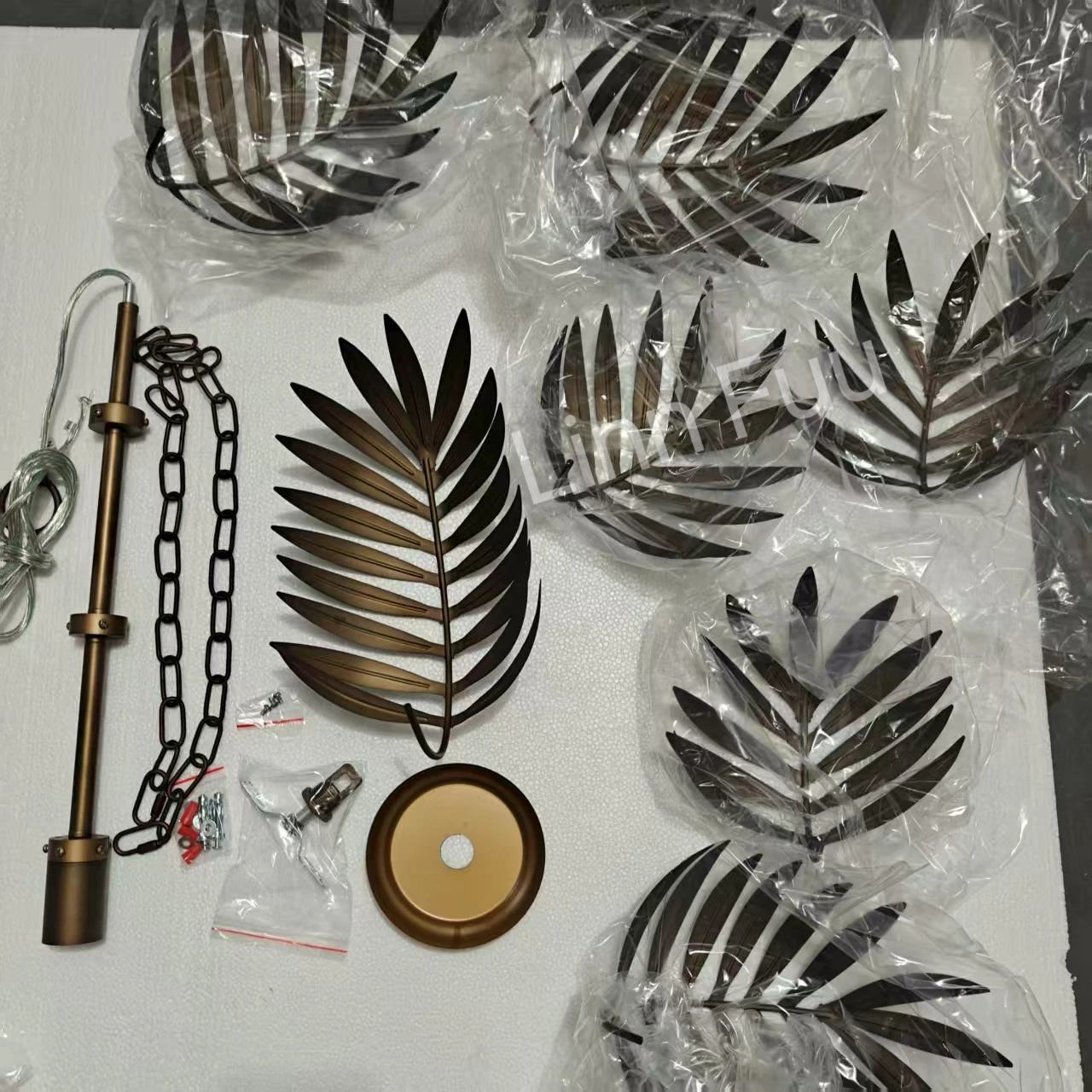 

Винтажный подвесной светильник JIANKEXING с листьями