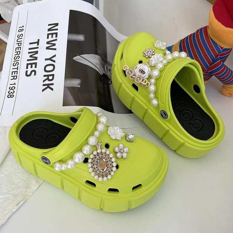 Mo Dou Fashion Charms Clog Shoes Outdoor Women Slippers Thick Sole High Quality Summer Sandals For Girls Street Shoes Non Slip
