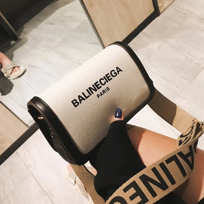 

2022 Fashion Niche Design Small Square Bags Summer Letter Wide Strap Shoulder Messenger Bags Women Purse and Handbags