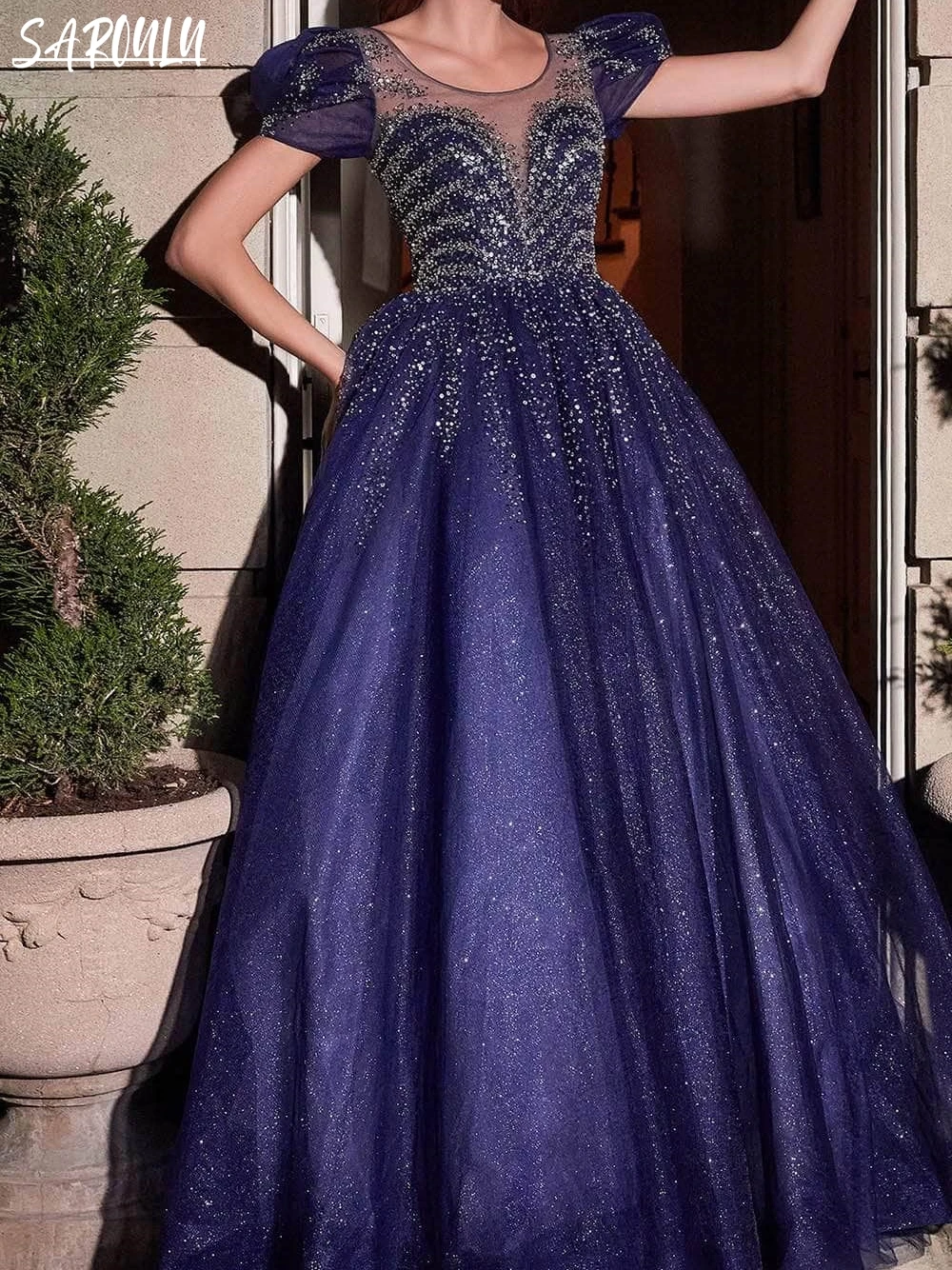 Блестящее платье для невесты с круглым вырезом Классические свадебные