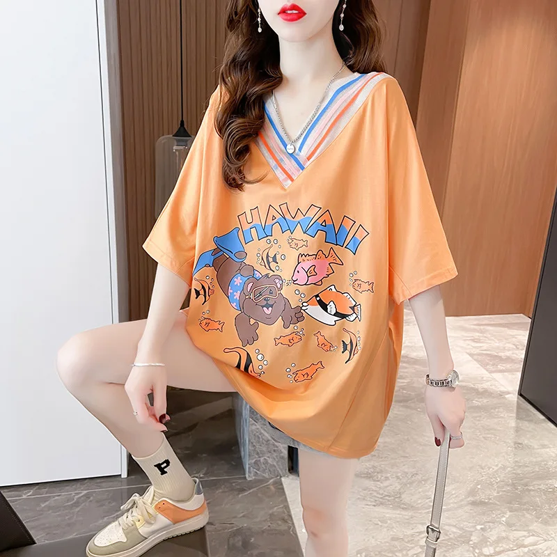 

Женская футболка с коротким рукавом и V-образным вырезом