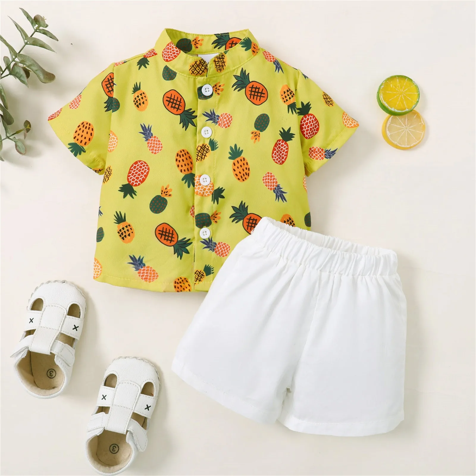 

Комплект летней одежды для мальчиков 3-24 мес., желтая футболка с принтом ананаса + однотонные шорты, костюм для малышей с ананасами, наряды для мальчиков