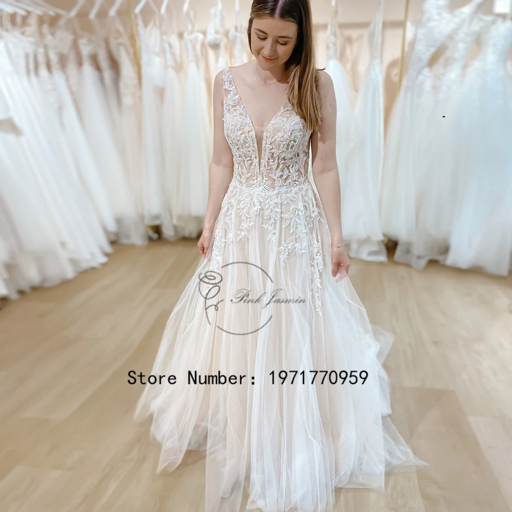 

Classic Glitter V Neck Ivory Wedding Dresses For Bride Sleeveless Applique Elegant Lace Bridal Gowns With Soft Tulle