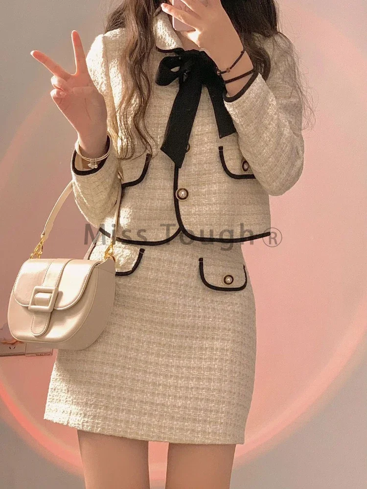 Зимний милый комплект из двух предметов женский шикарный укороченный с бантом