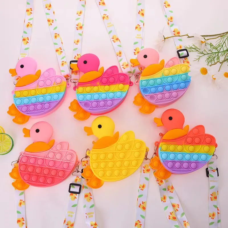 Фото Сумка-кроссбоди Rianbow Duck 2026: Игрушка-антистресс для девочек, сенсорная игрушка-поп-ит для снятия стресса, кошелек для монет, рождественский подарок №1