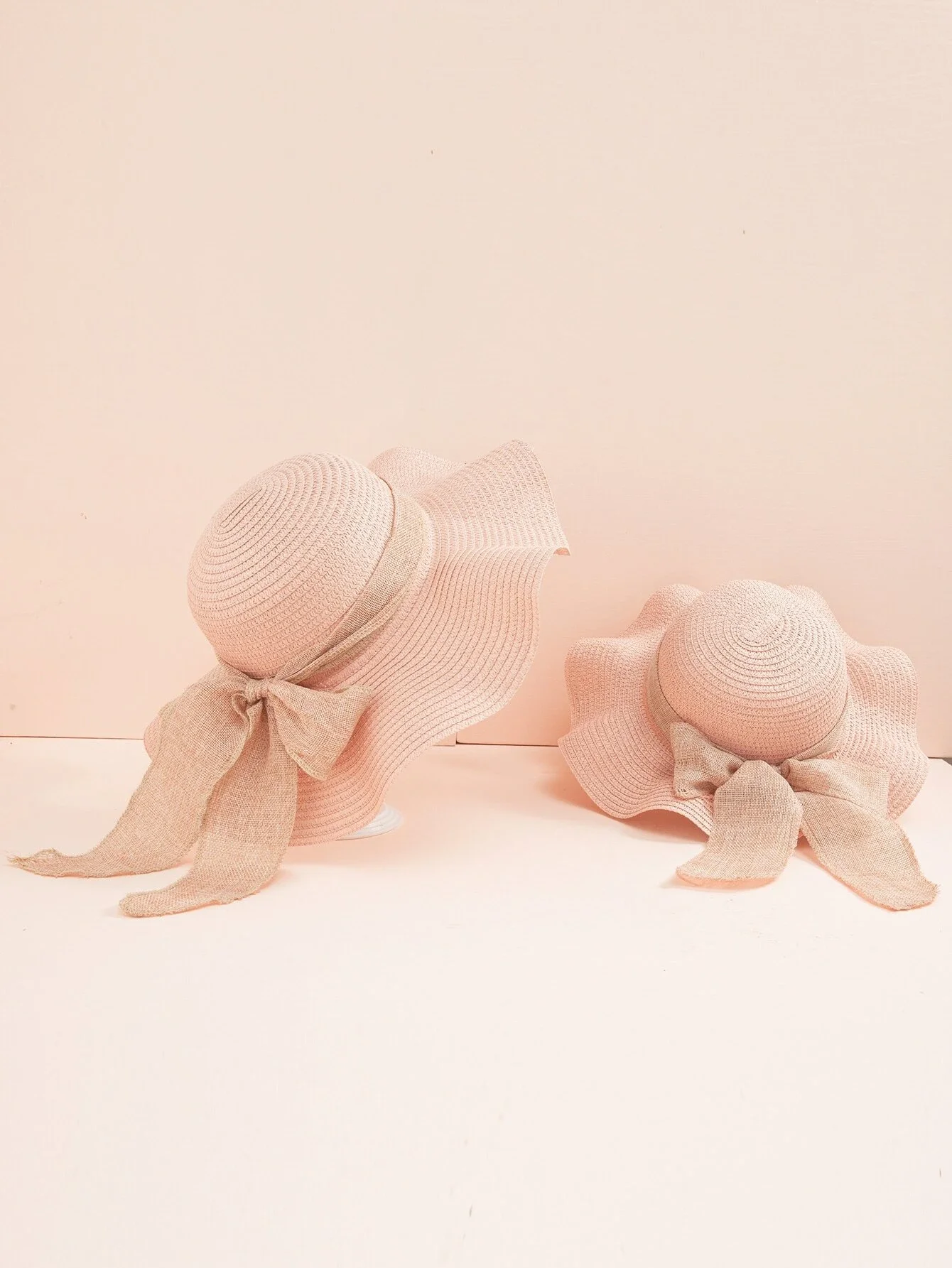 

2pcs Parent-Kids Bow Tie Straw Hat