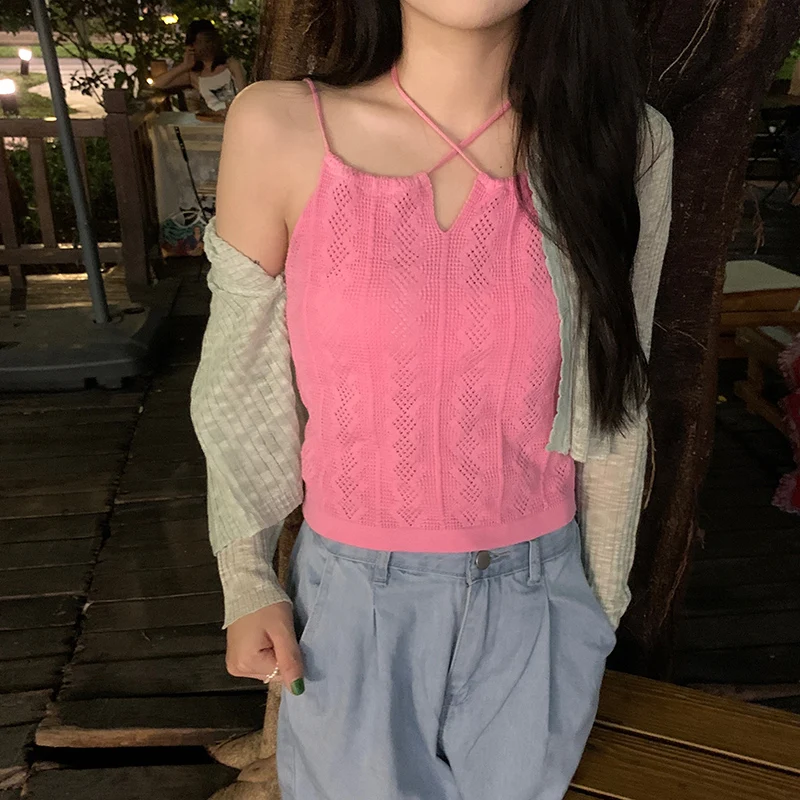 

Женский топ на бретельках-спагетти, с открытыми плечами