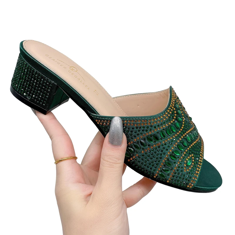 2023 Trendy Colorful Slides for Women New Classic Design Sandals Italian Style Lady Shoes Low Heel Summer Mules Comfy Sandals