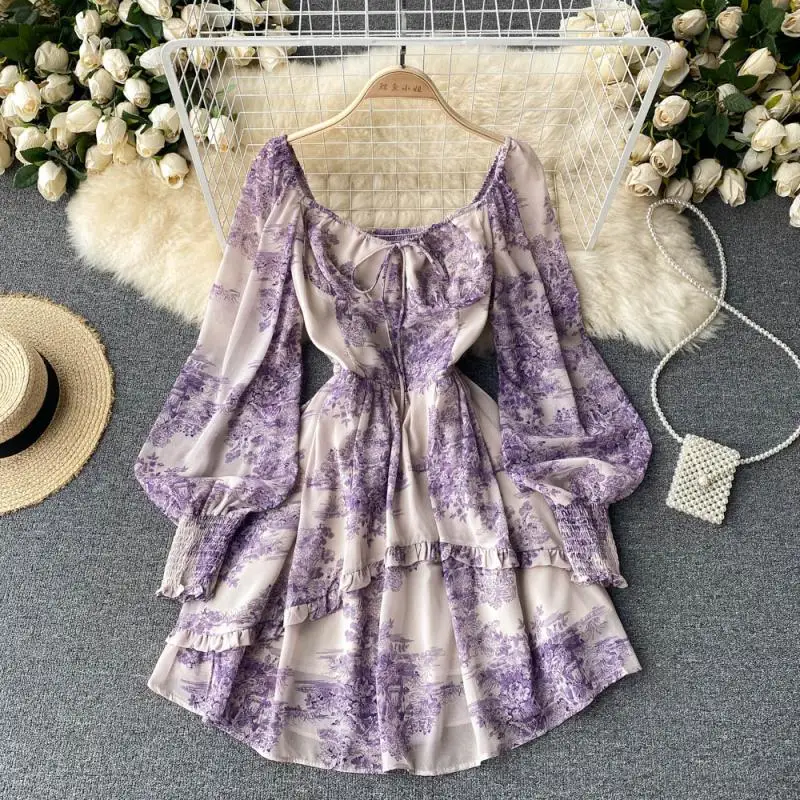 

Платье-мини женское демисезонное с круглым вырезом и пышными рукавами